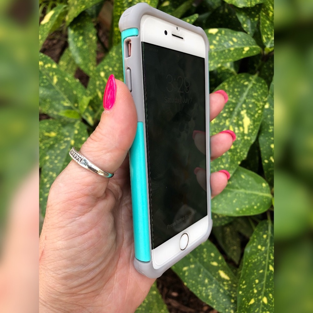iPhone Turquoise Hybrid Case - Picture 4 of 7
